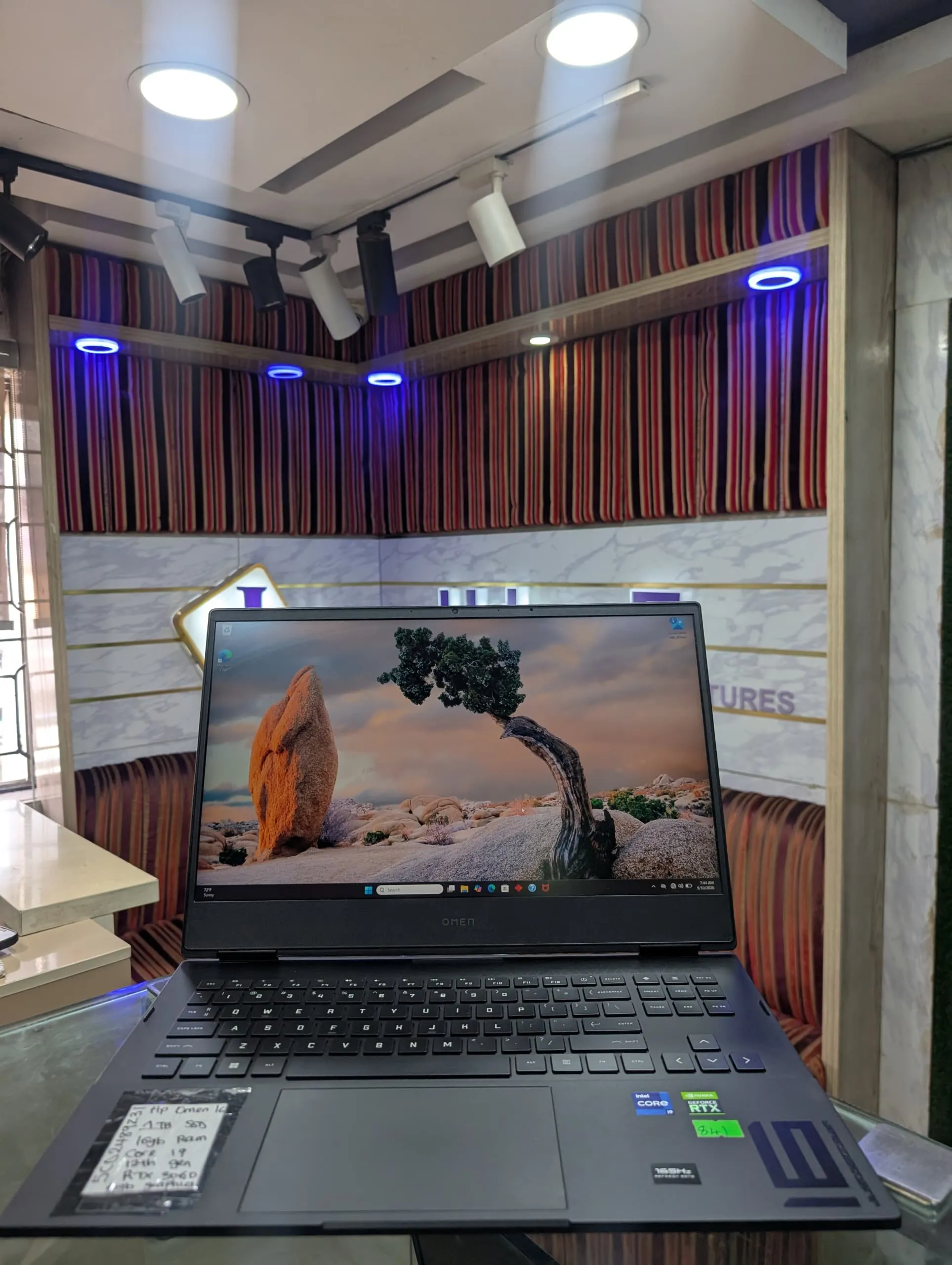HP OMEN 16